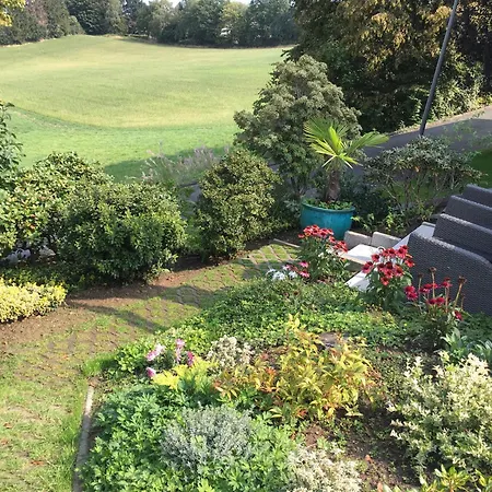 Grosszuegige Ueber 2 Ebene In Landschaftlich Schoener Lage Mit Gartenblick Daire Wuppertal