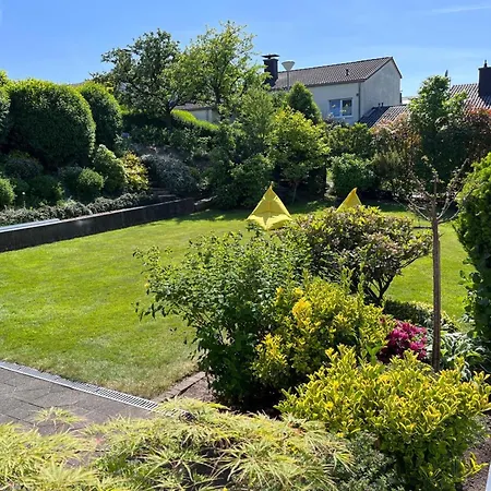 Grosszuegige Ueber 2 Ebene In Landschaftlich Schoener Lage Mit Gartenblick
