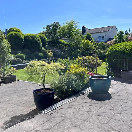 Grosszuegige Ueber 2 Ebene In Landschaftlich Schoener Lage Mit Gartenblick